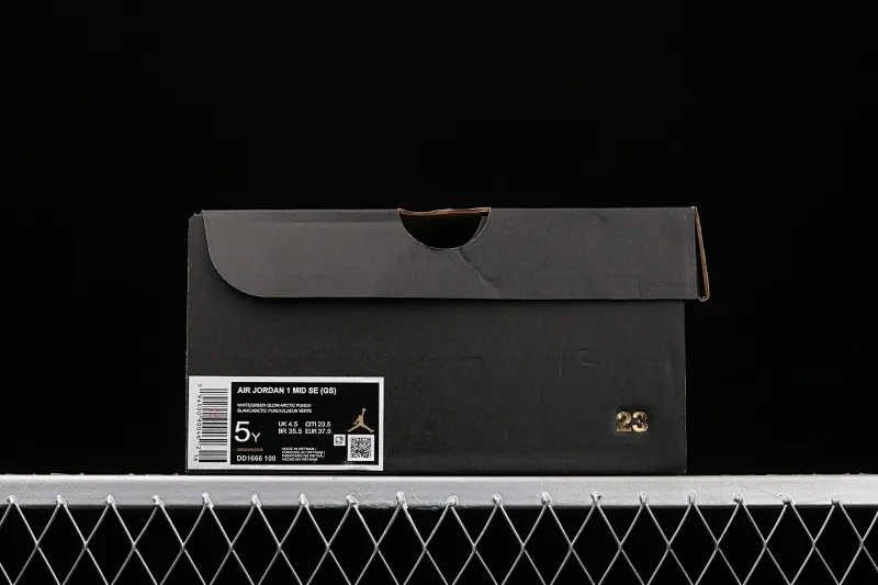All categories Air Jordan Jordan series basketball shoes Air Jordan 1 Mid Air Jordan 1 Mid GS AJ1 Joe 1 Ice Cream Zhongbang Basketball Shoes DD1666-100